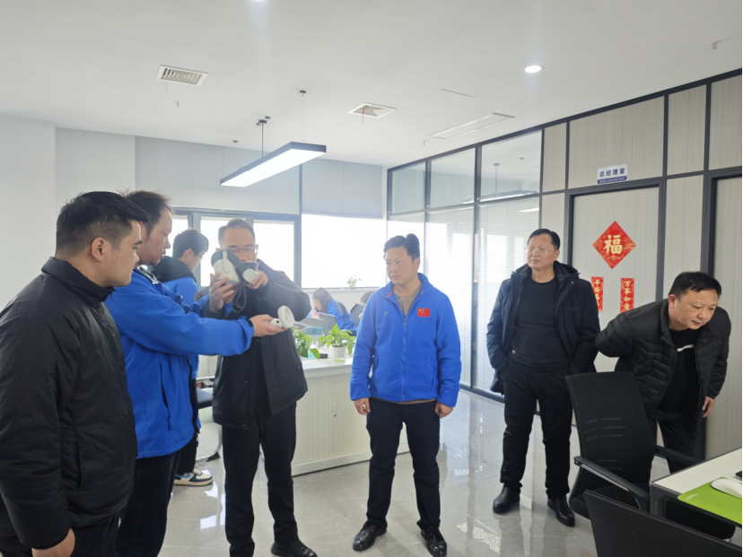 澳普托OPT及湖北联投领导一行考察我司，共建“AI+数字孪生”教学新范式